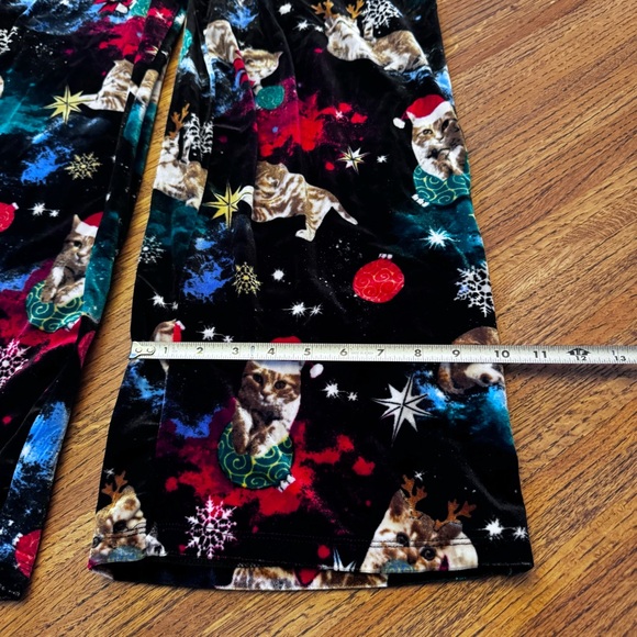 Womens (Jrs) Black Velvet Christmas Kitty Cat Holiday Overalls Jumpsuit - Picture 12 of 13